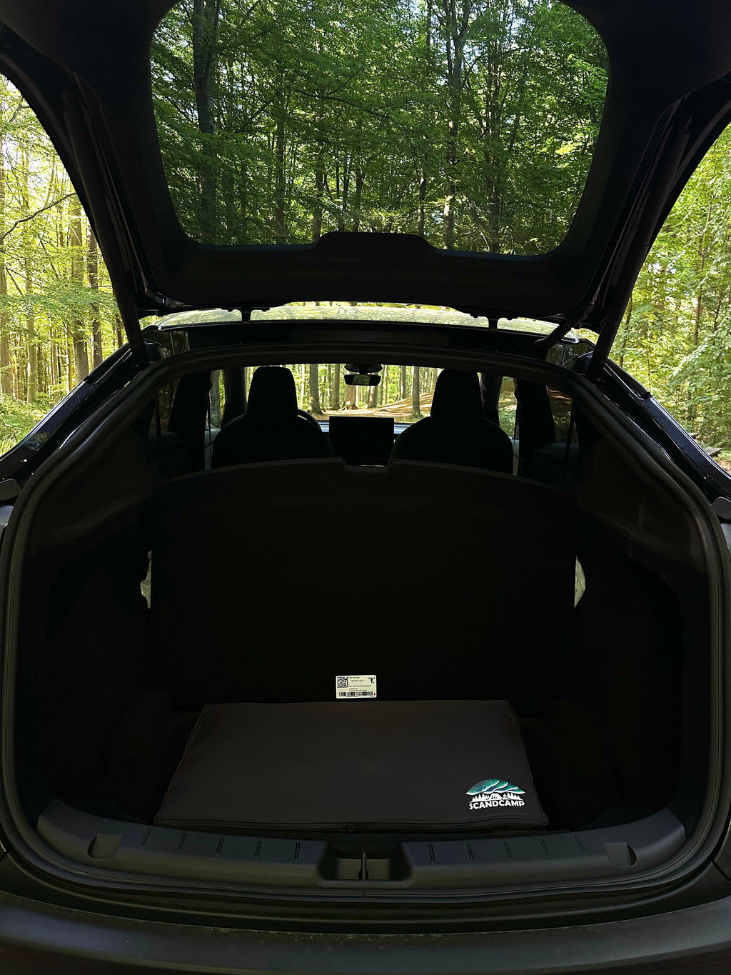 ScandCamp Aurora – Tesla Model Y