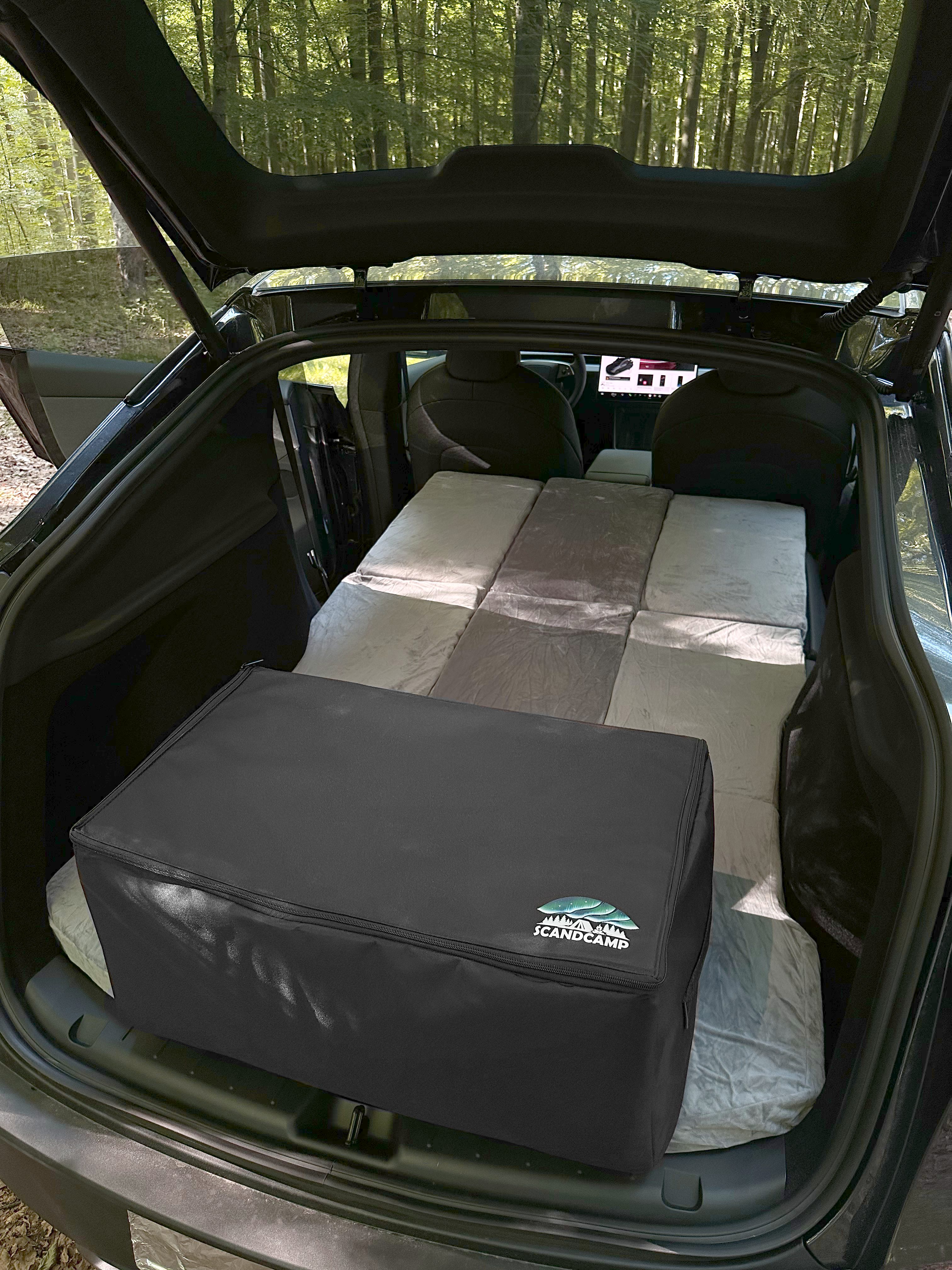 ScandCamp Aurora – Tesla Model Y