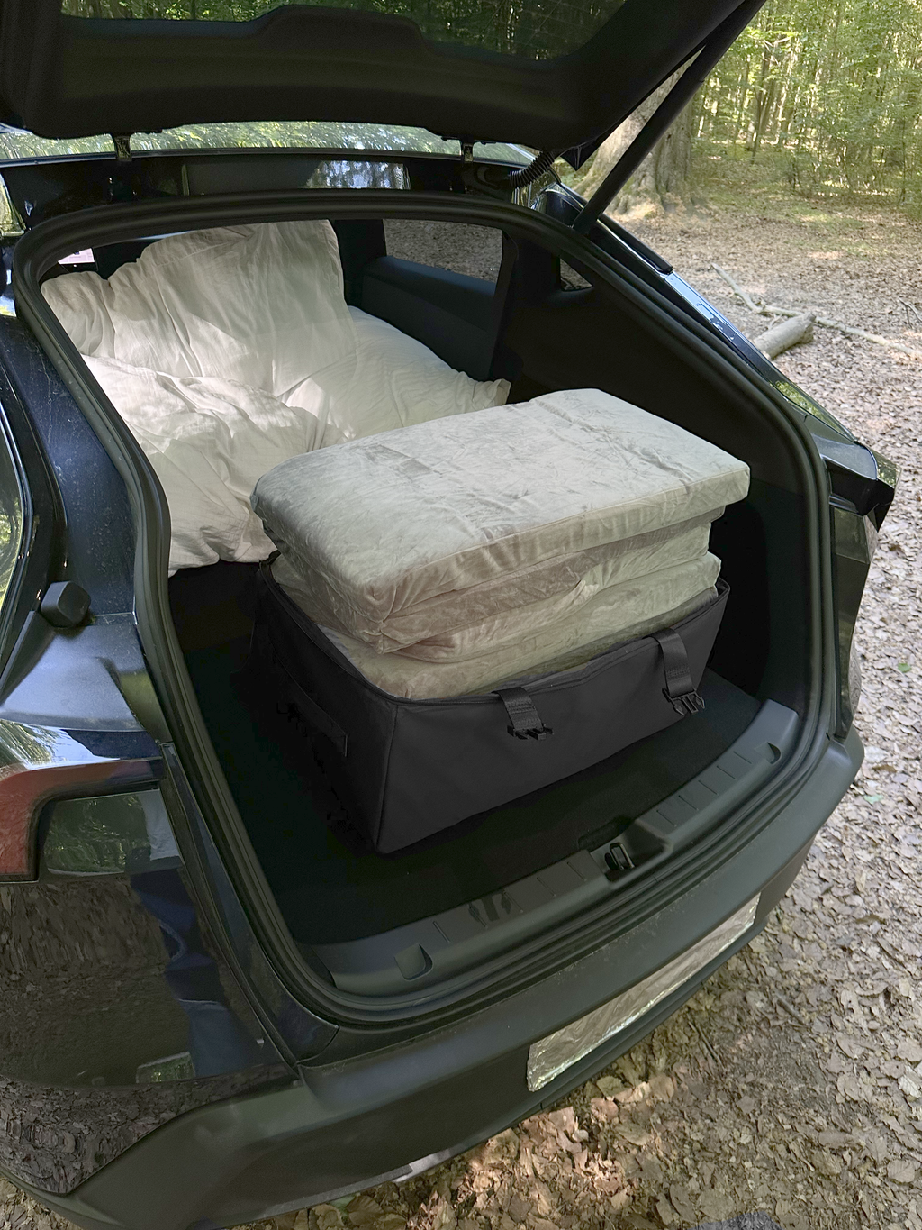 ScandCamp Aurora – Tesla Model Y